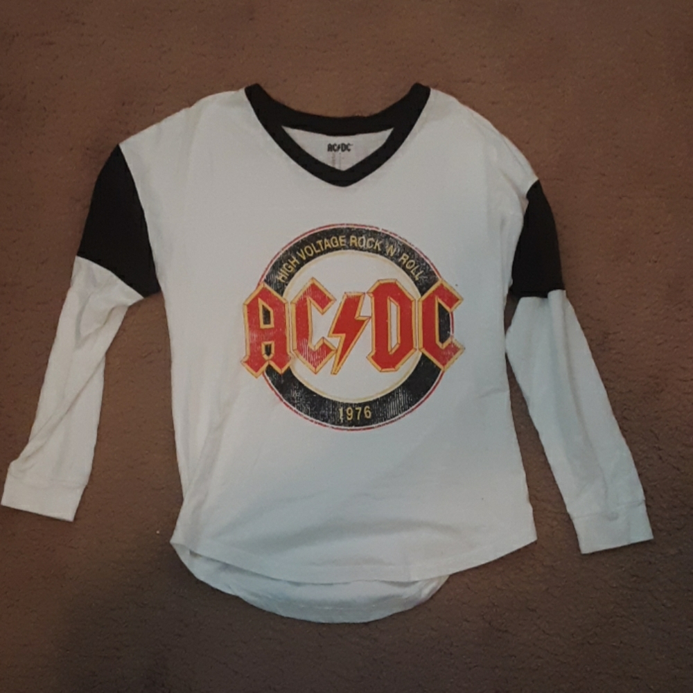 AC DC "lock up your daughters" tour long sleeve